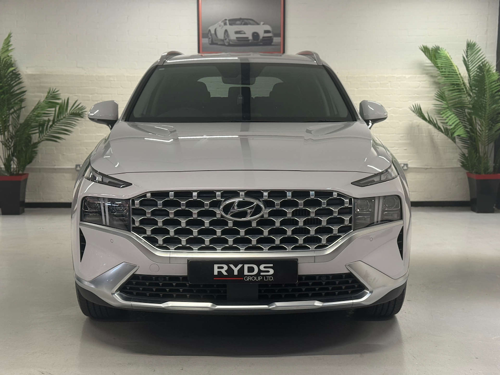 Hyundai Santa Fe Suv White #2