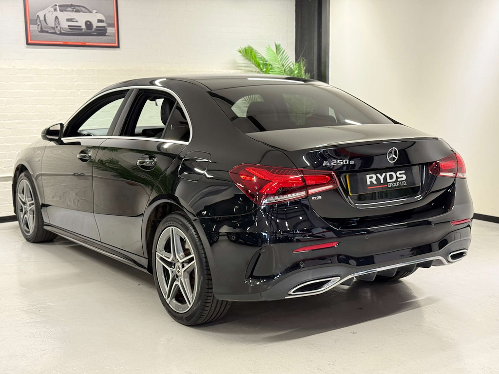 Mercedes-Benz A Class A 250 E Amg Line Executive Black #6