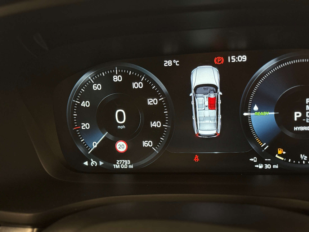 Volvo V60 2.0 B4p R Design Blue #15