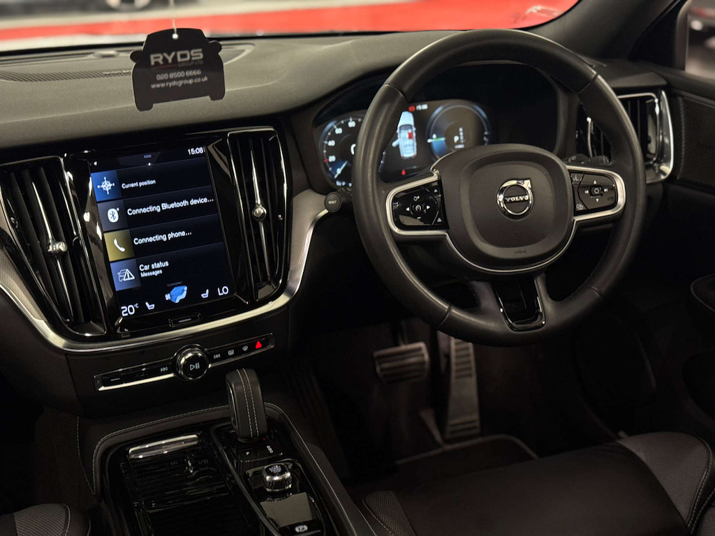 Volvo V60 2.0 B4p R Design Blue #11