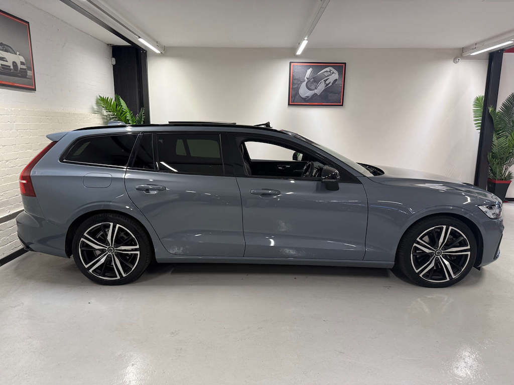 Volvo V60 2.0 B4p R Design Blue #9