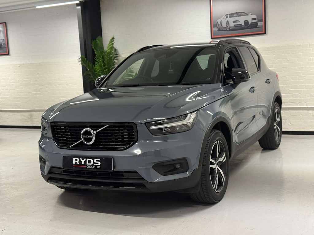 Volvo XC40 R-design T3 Grey #3
