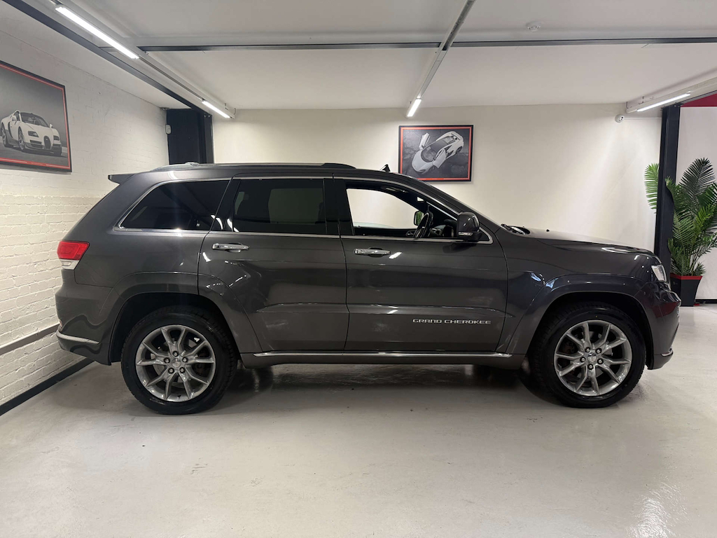Jeep Grand Cherokee V6 Crd Summit Red #9