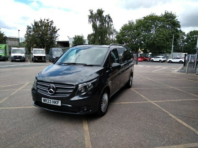 Mercedes-Benz Vito 119 Crew Premium L3 Grey