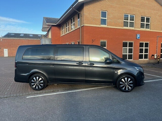 Mercedes-Benz Vito 116Cdi Premium Crew Van 9G-tronic Red #7