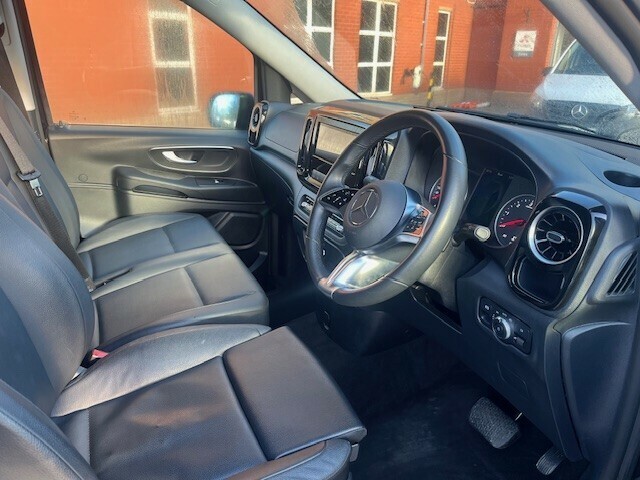 Mercedes-Benz Vito 116Cdi Premium Crew Van 9G-tronic Red #10