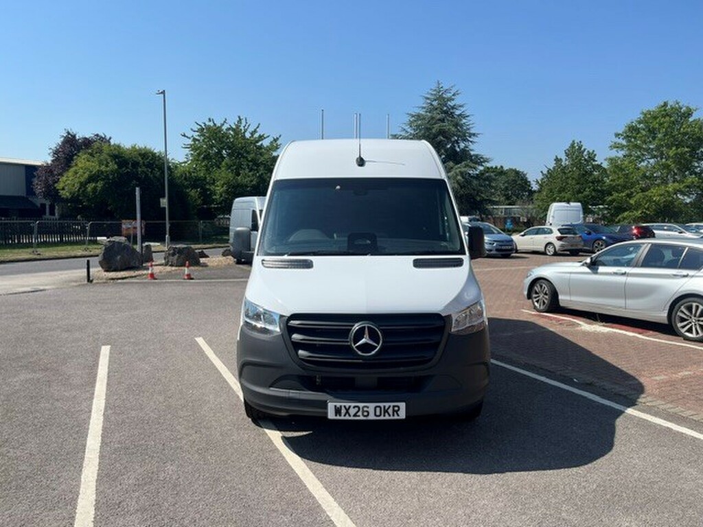 Mercedes-Benz Sprinter 315 Cdi Pro White #4