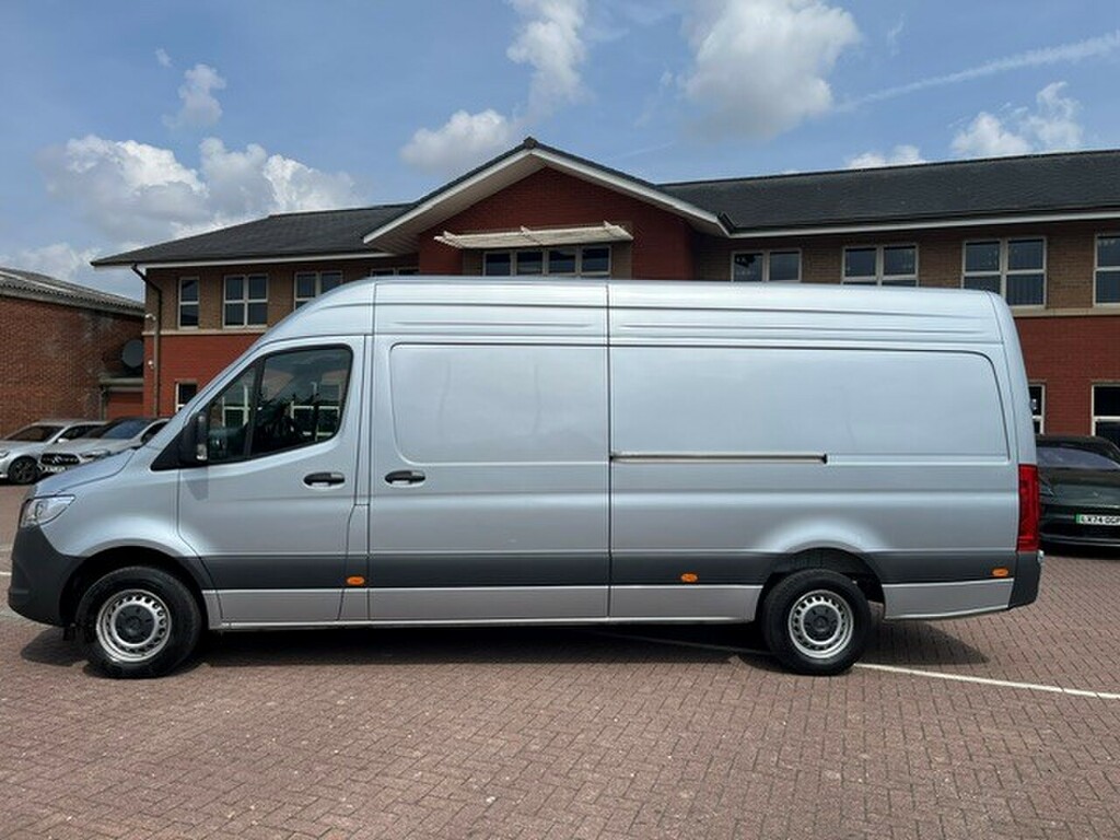 Mercedes-Benz Sprinter 315 Cdi Pro Silver #2