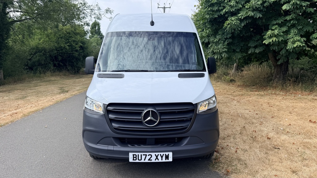 Mercedes-Benz Sprinter 315 Cdi Progressive White #4