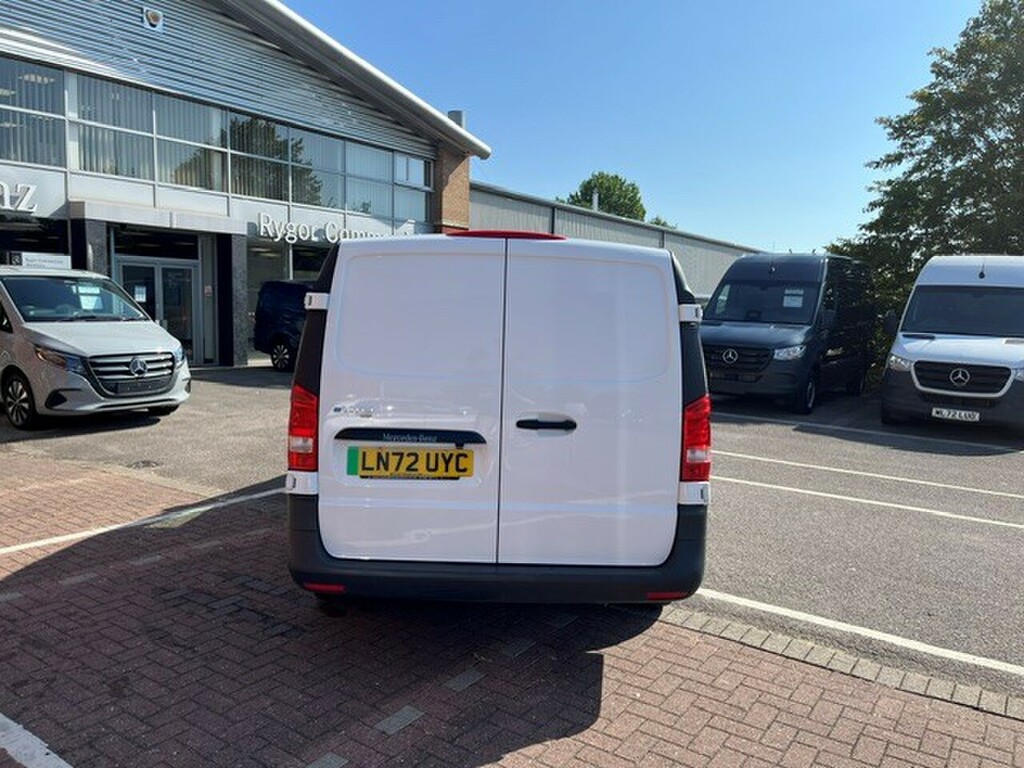 Mercedes-Benz Vito 66 Progressive L2 White #4