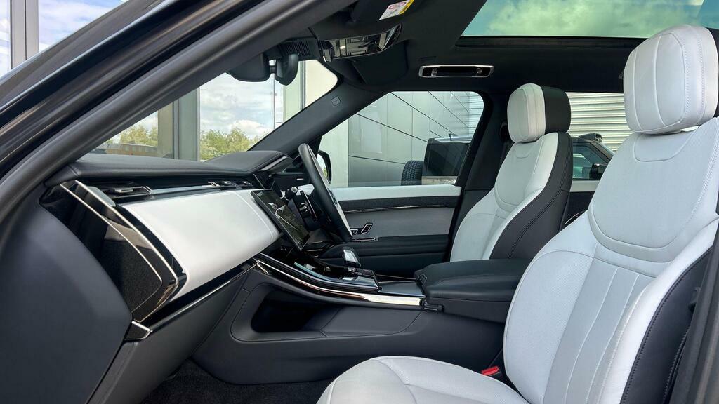 Land Rover Range Rover Sport 3.0 D300 Mhev Dynamic Se Suv 4Wd E Grey #3