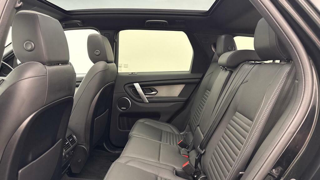 Land Rover Discovery Sport 1.5 P270e Dynamic Hse Black #4