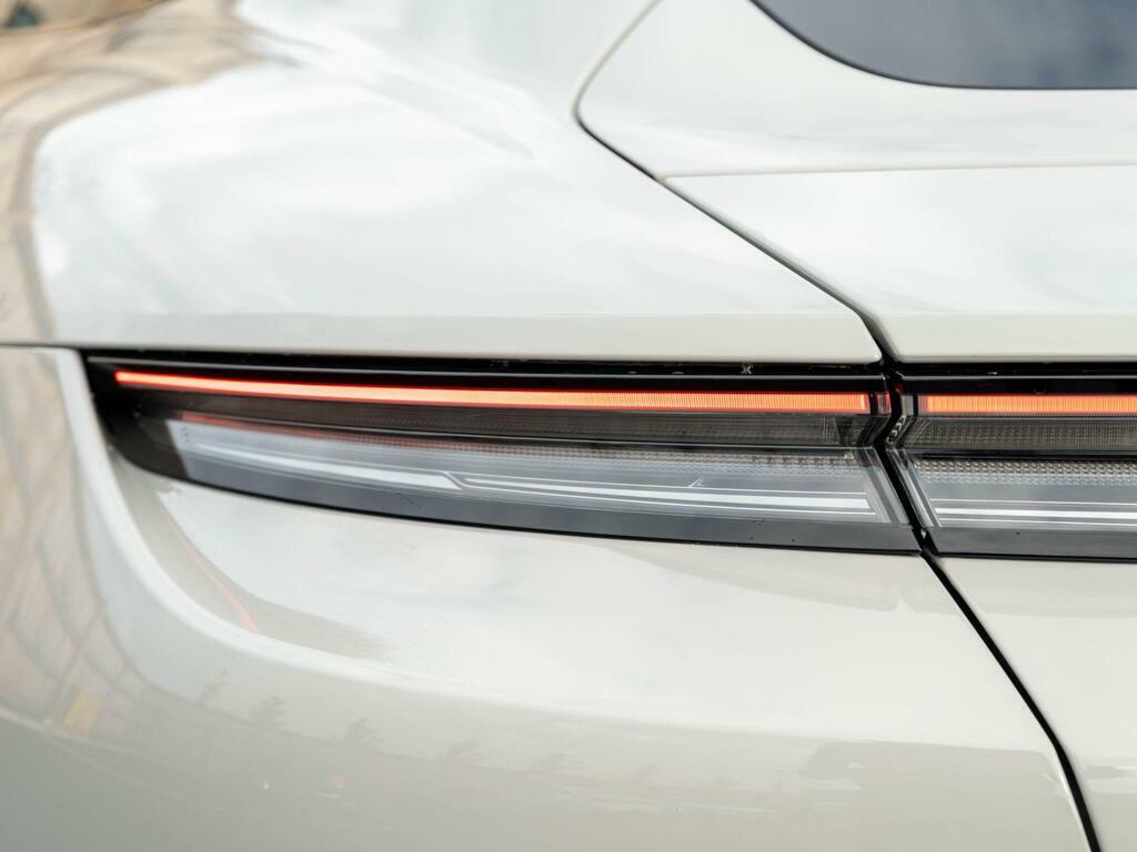 Porsche Taycan Taycan 4 Cross Turismo Grey #76