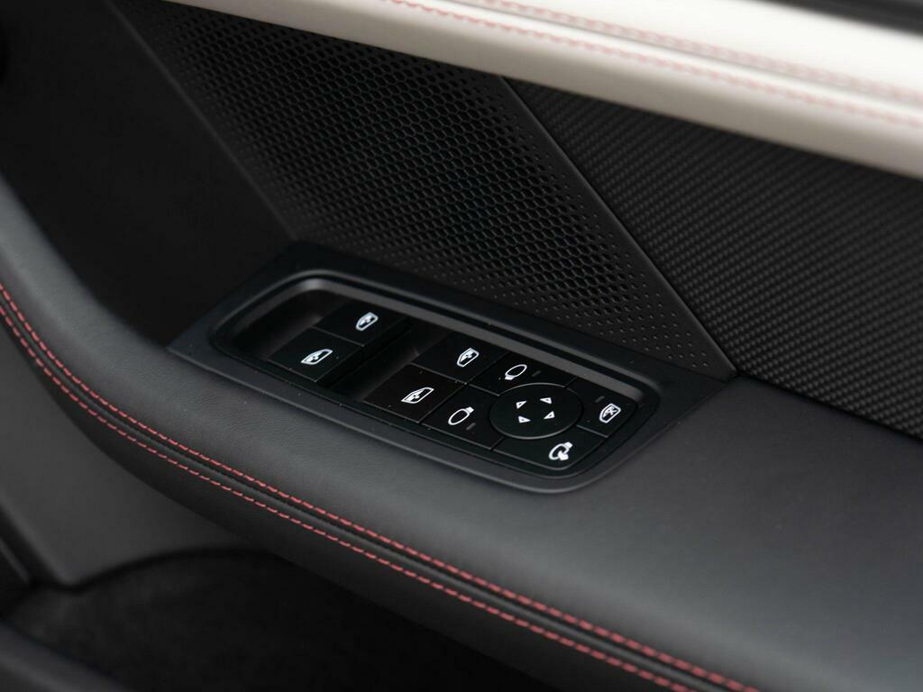Porsche Taycan Taycan 4 Cross Turismo Grey #100