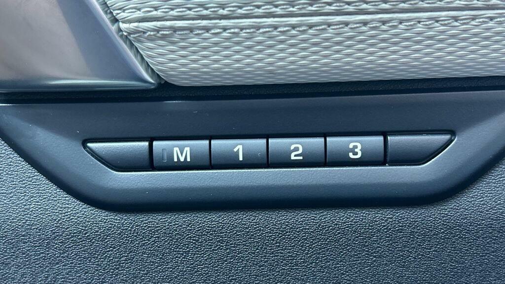 Land Rover Discovery Sport D200 Landmark Firenze Red Red #32