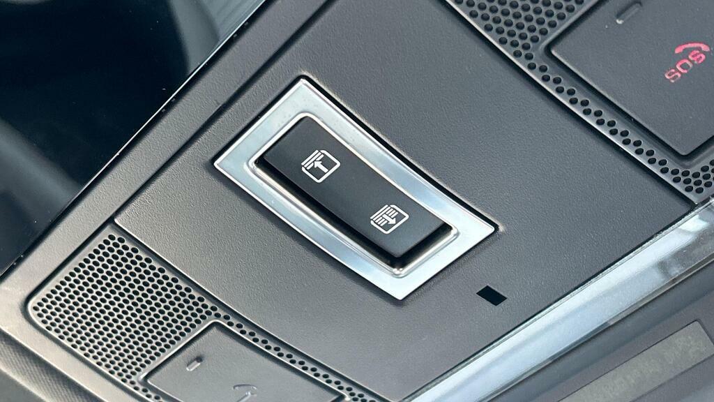 Land Rover Discovery Sport D200 Landmark Firenze Red Red #23