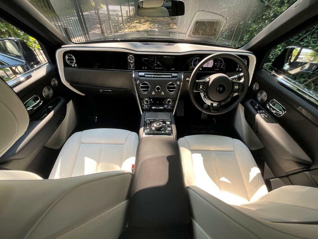 Rolls-Royce Cullinan Series II 6.75 V12 Suv 4Wd Euro 6 BR26RYD Black #4