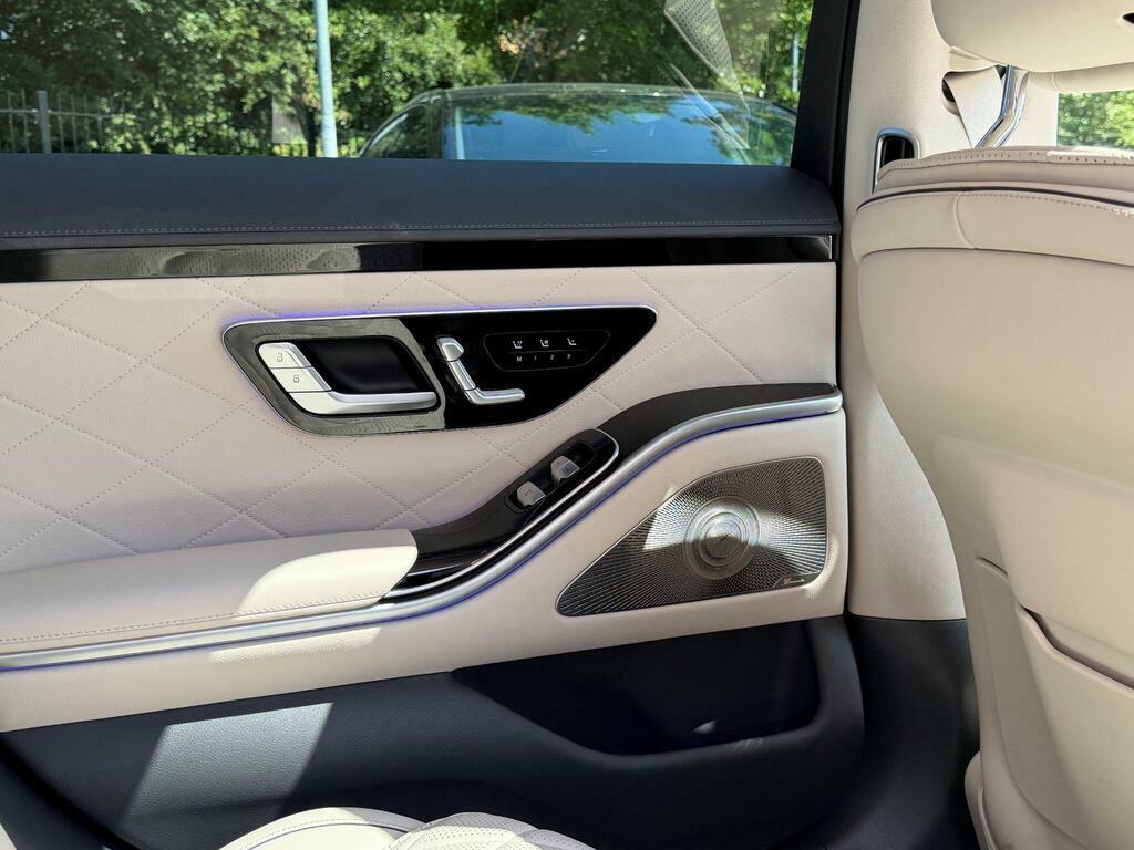 Mercedes-Benz S Class Automatic Black #23
