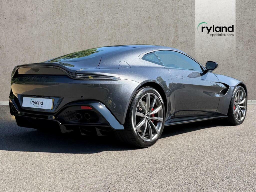Aston Martin Vantage White #7