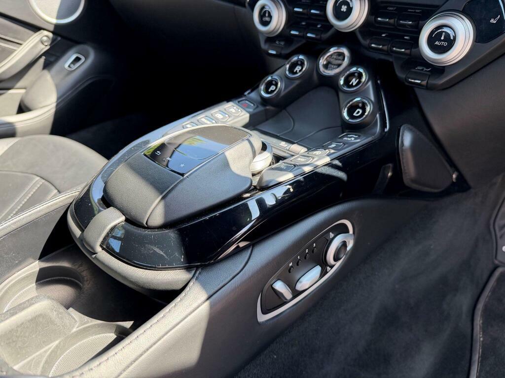 Aston Martin Vantage White #16