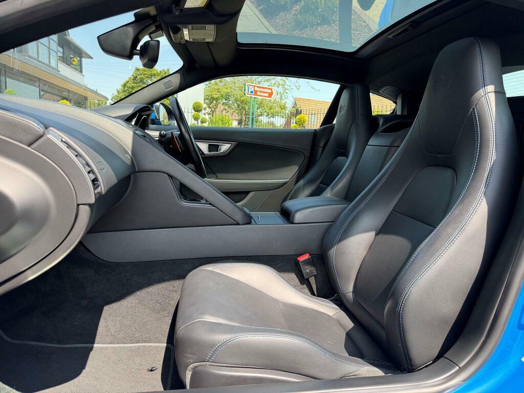 Jaguar F-Type 3.0 Supercharged V6 S White #9