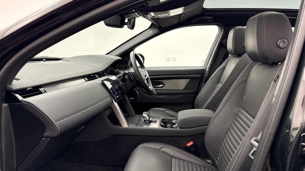 Land Rover Discovery Sport 1.5 P270e Dynamic Se Black #3