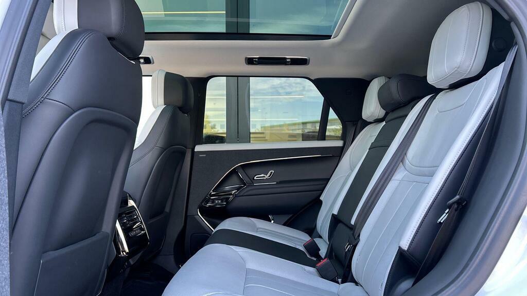 Land Rover Range Rover Sport 3.0 D300 Dynamic Se White #4