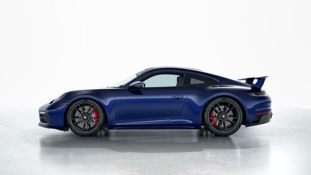 Porsche 911 Carrera 4 Gts  #2