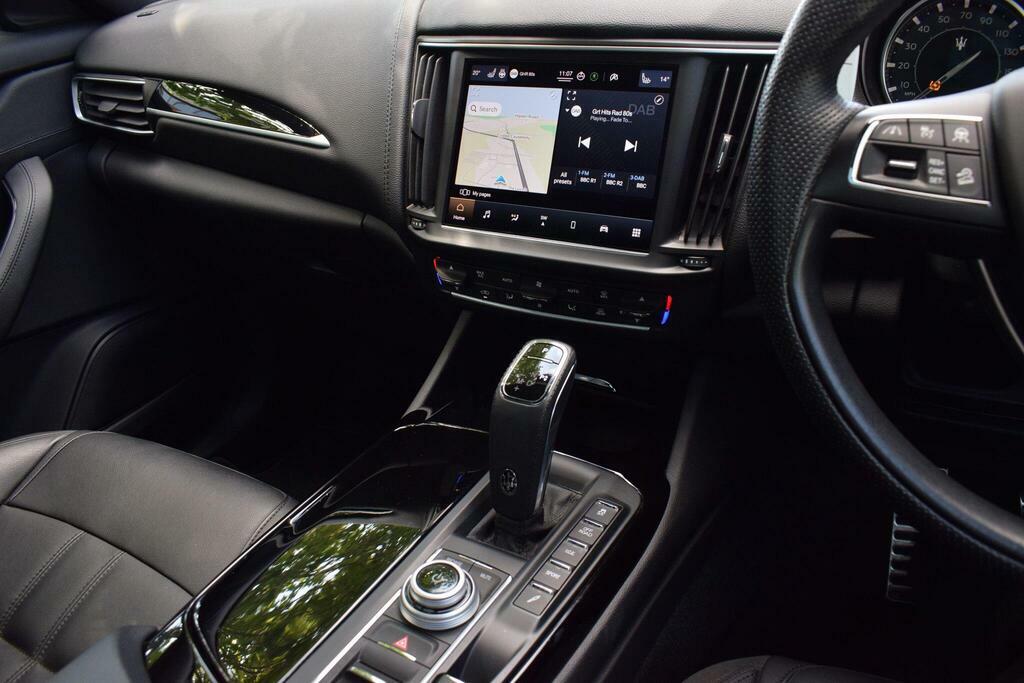 Maserati Levante V6 Modena #23