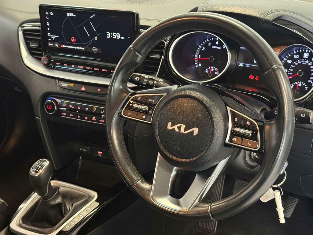 Kia Ceed 3 White #2
