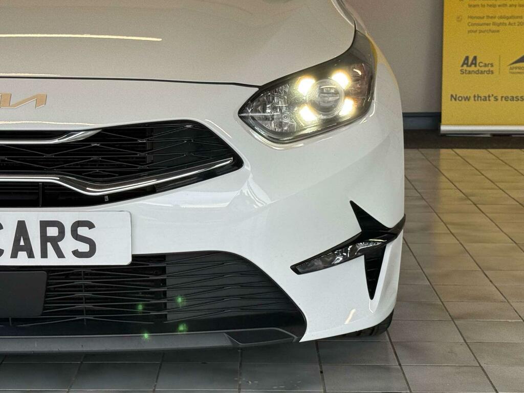 Kia Ceed 3 White #5