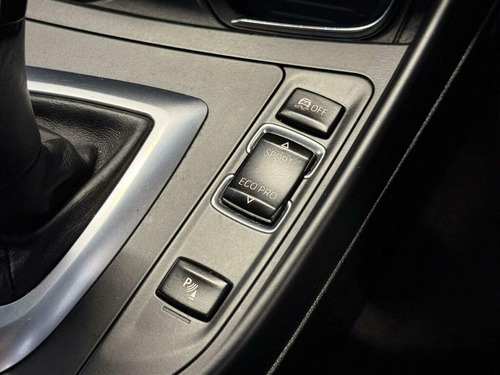 BMW 1 Series Efficientdynamics Black #31