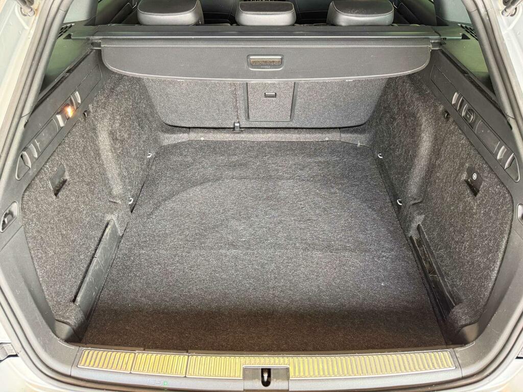 Skoda Superb Diesel Silver #44