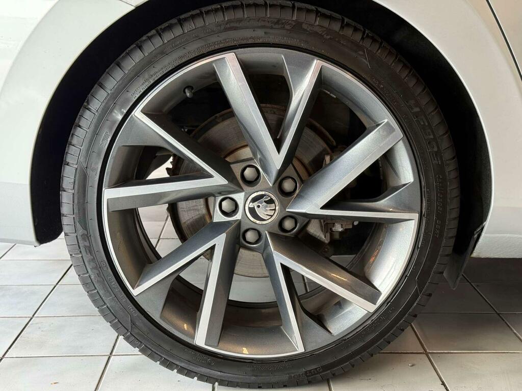 Skoda Superb Diesel Silver #47