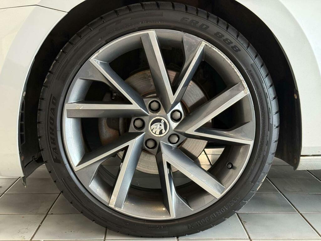 Skoda Superb Diesel Silver #49