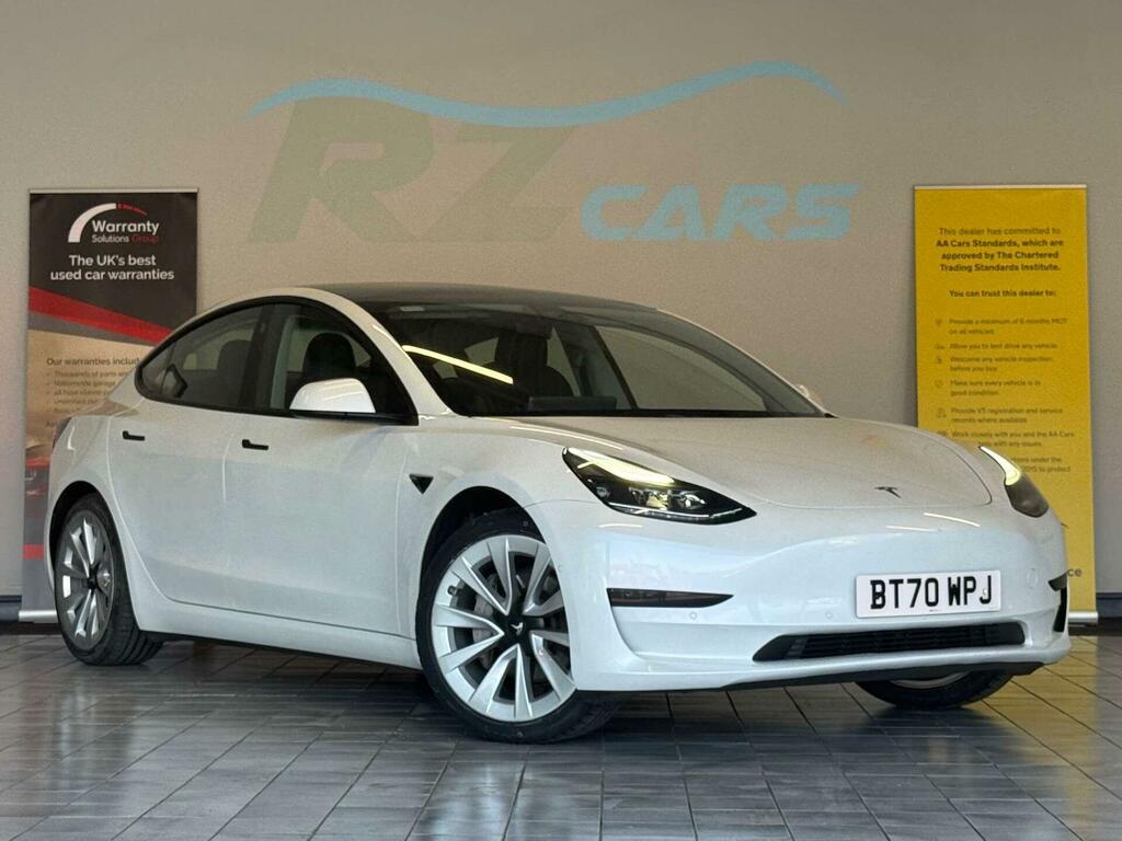 Tesla Model 3 Standard Range Plus White