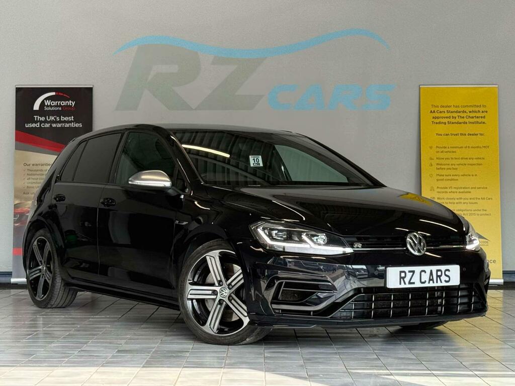 Volkswagen Golf R Black