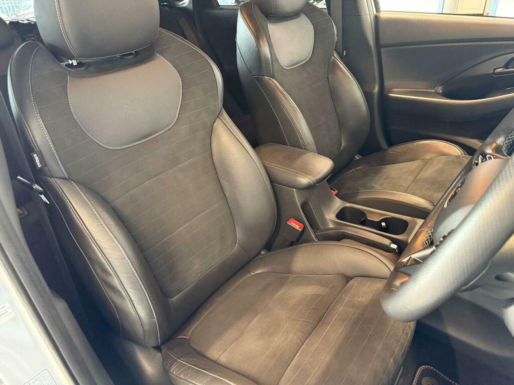 Hyundai I30 I30 Premium Crdi Brown #28