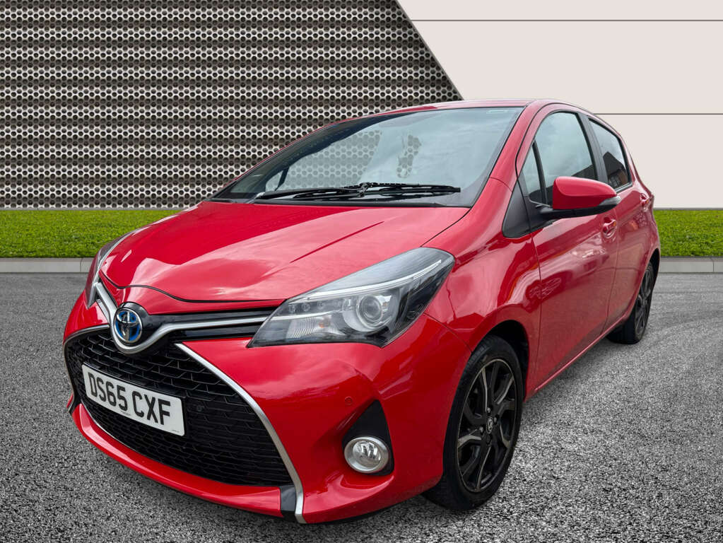 Toyota Yaris 1.5 Yaris Design Hybrid Vvt-i Cvt Red