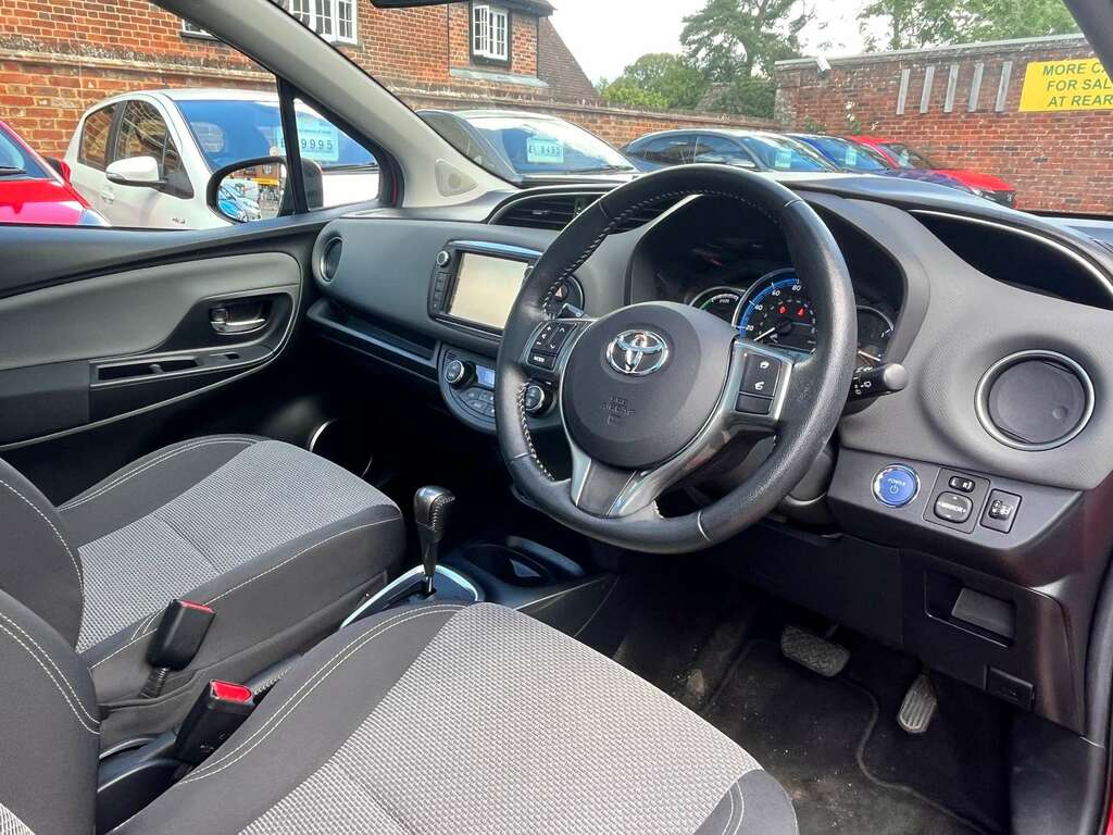 Toyota Yaris 1.5 Yaris Sport Hybrid Vvt-i Cvt KD15VCZ Red #6