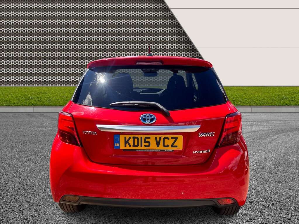 Toyota Yaris 1.5 Yaris Sport Hybrid Vvt-i Cvt KD15VCZ Red