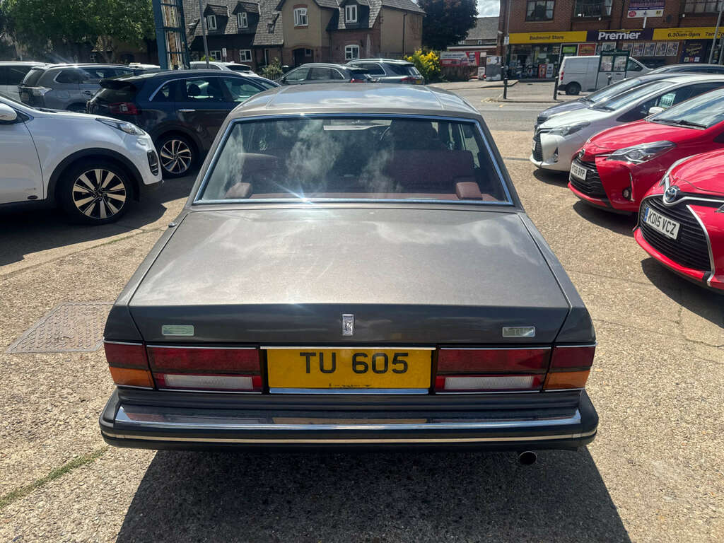 Rolls-Royce Silver Spirit Spirit 6.8L White #9