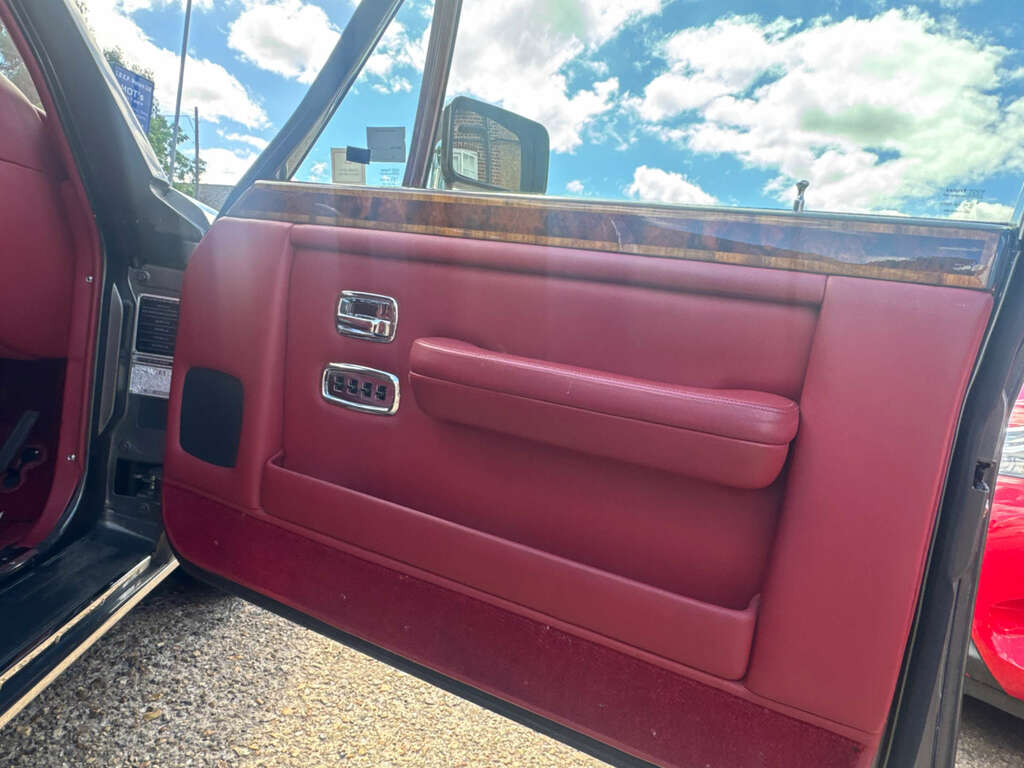 Rolls-Royce Silver Spirit Spirit 6.8L White #18