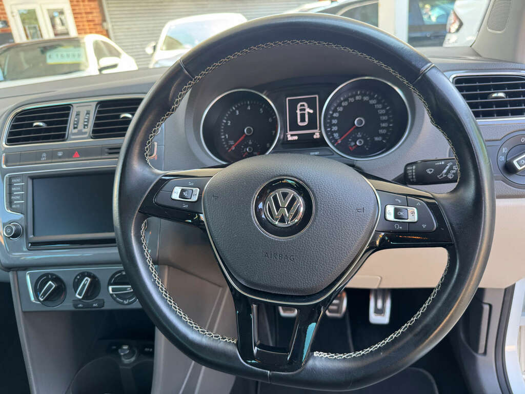 Volkswagen Polo 1.0 Polo Se Design White #2