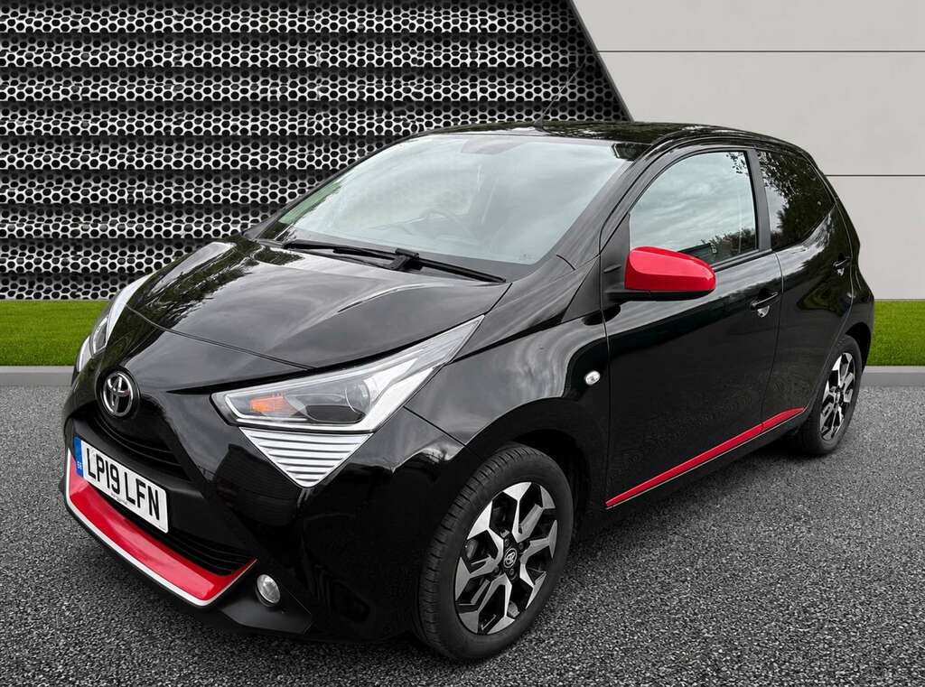 Toyota Aygo X 1.0 Aygo X-trend Vvt-i Cvt Black #2
