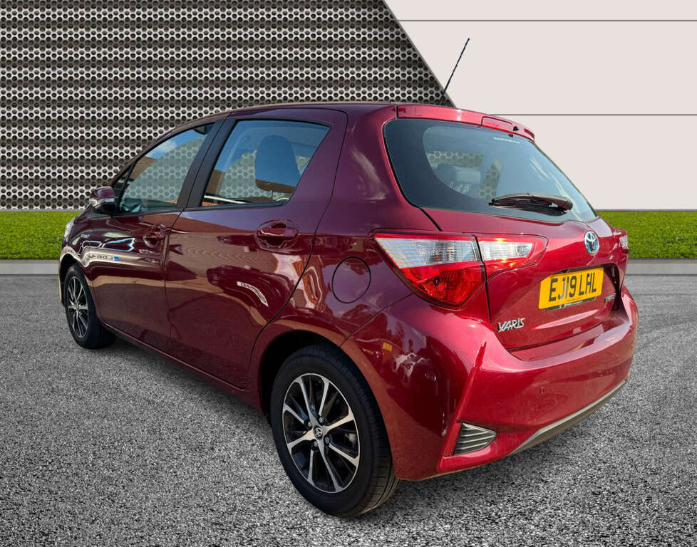 Toyota Yaris 1.5 Yaris Icon Tech Vvt-i Hev Cvt Red #5