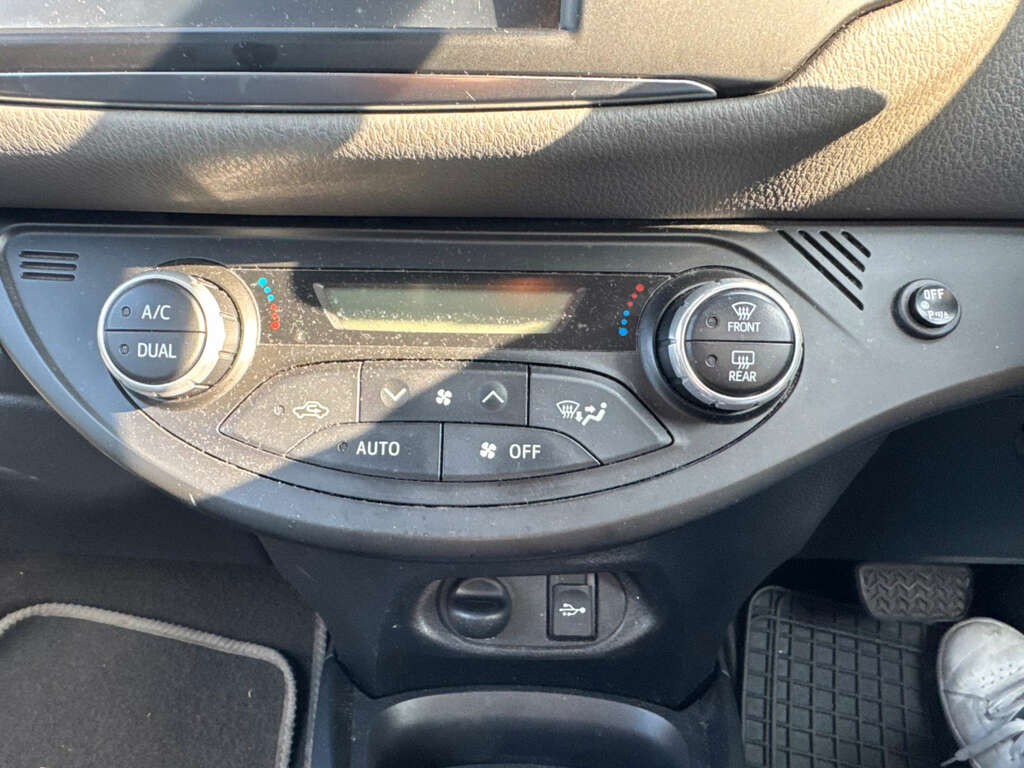 Toyota Yaris Icon Tech White #20