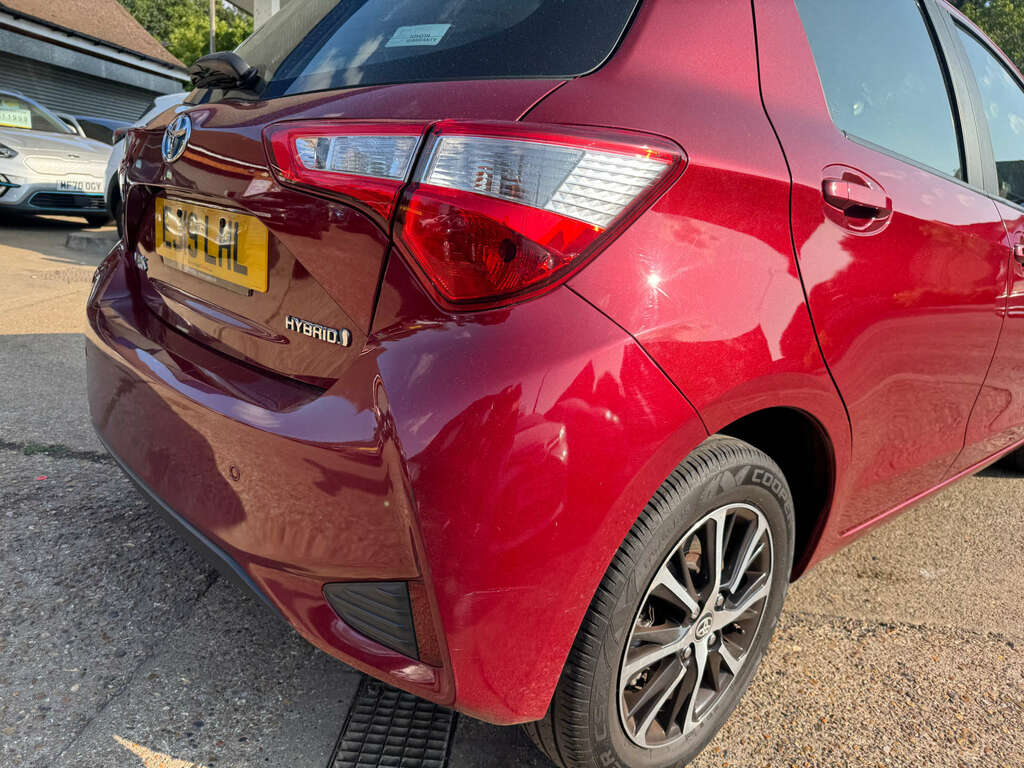 Toyota Yaris Icon Tech White #27