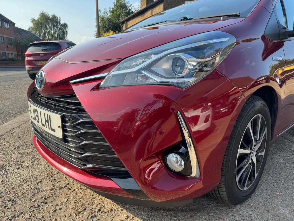 Toyota Yaris Icon Tech White #24