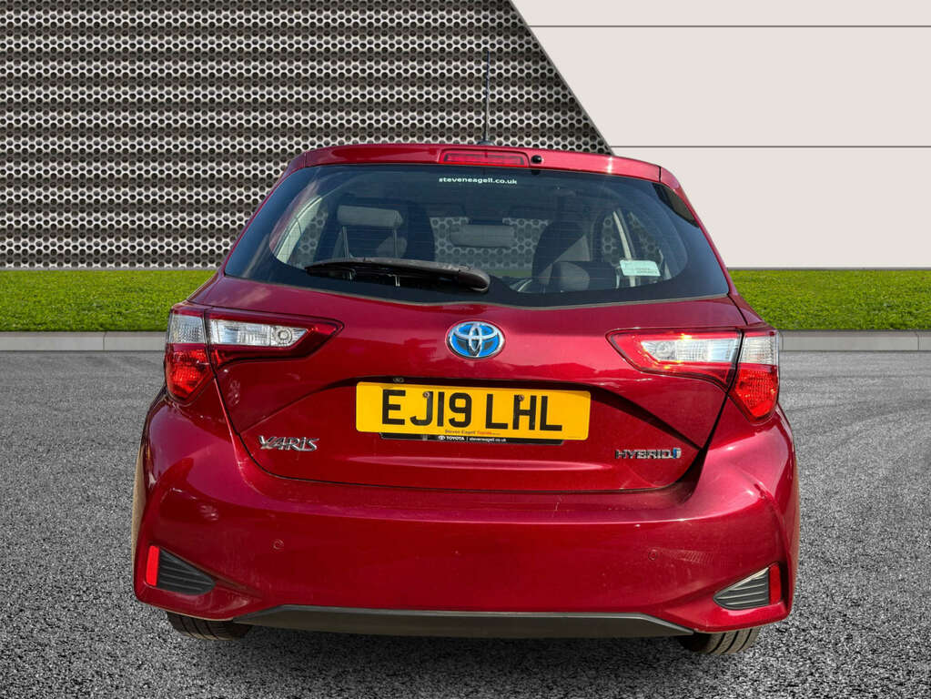 Toyota Yaris 1.5 Yaris Icon Tech Vvt-i Hev Cvt Red #4